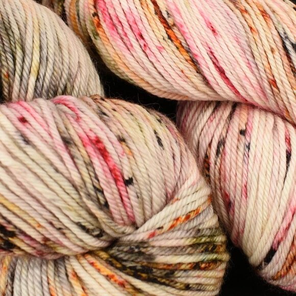 Hedgehog Fibres Merino DK Yarn 2 Skeins Springy Twist Merino Wool Film Noir - Picture 2 of 4